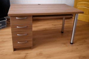 alt = modern table Ottawa